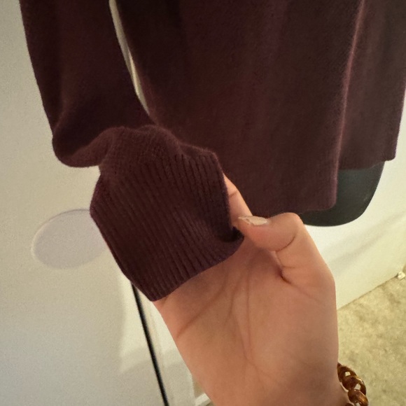 American Eagle Burgundy Crewneck Sweater Size M - Picture 8 of 8